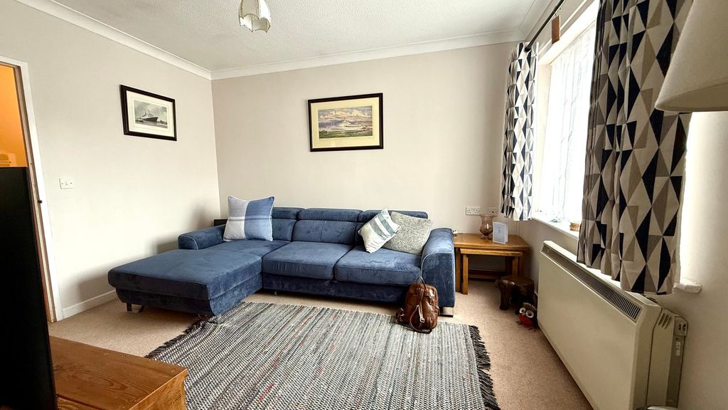 Property photo 3 of 9