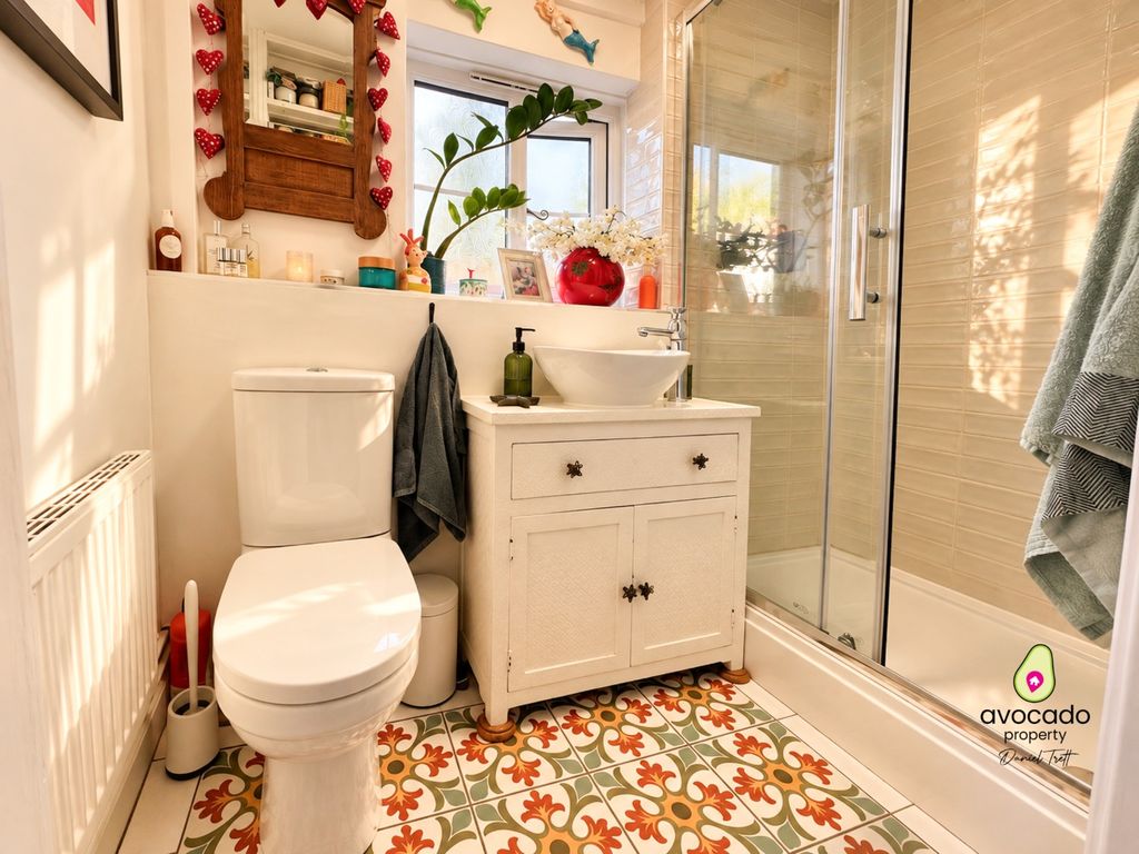 Property photo 3 of 16 5593015