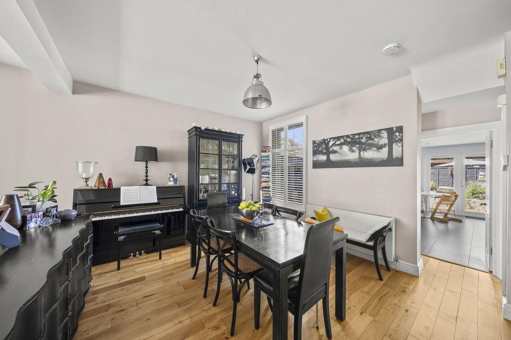 Property photo 3 of 18 Dining Room