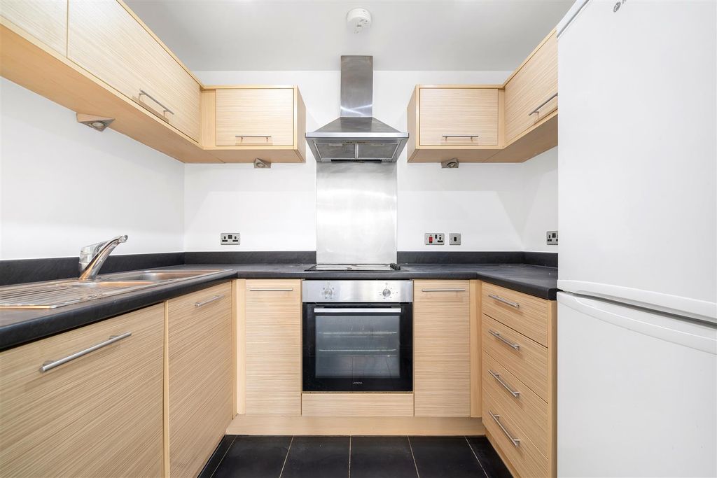 Property photo 2 of 11 Robinson Court-12.Jpg
