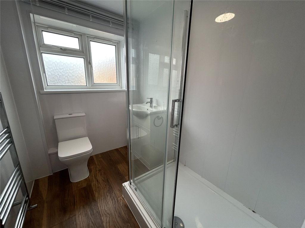 Property photo 2 of 16 Picture No. 21