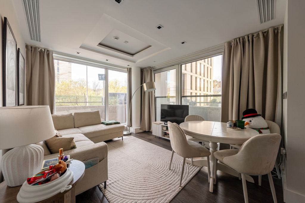 Property photo 3 of 15 094A3747