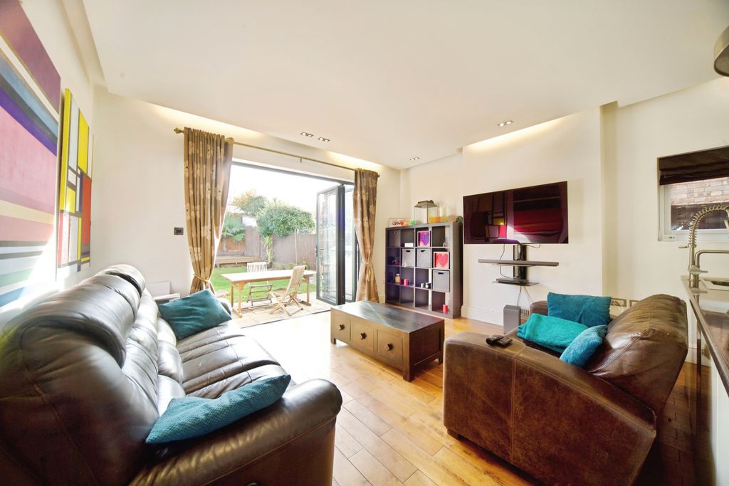 Property photo 2 of 15 Open Plan Living
