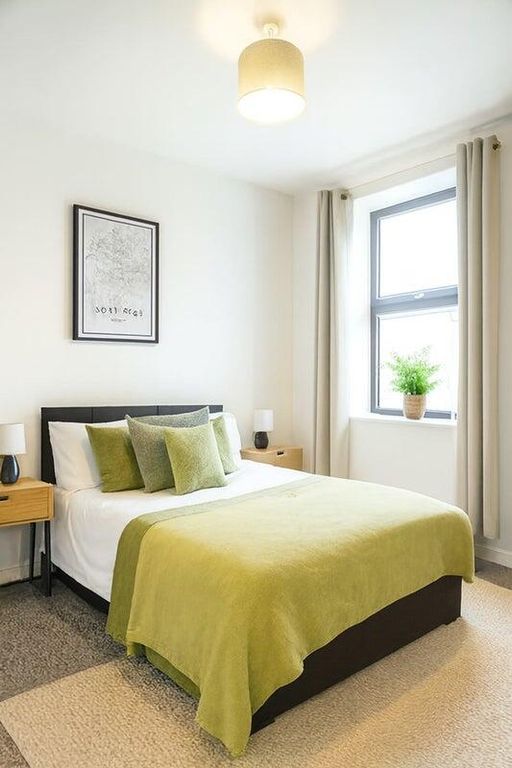 Property photo 1 of 9 Bedroom