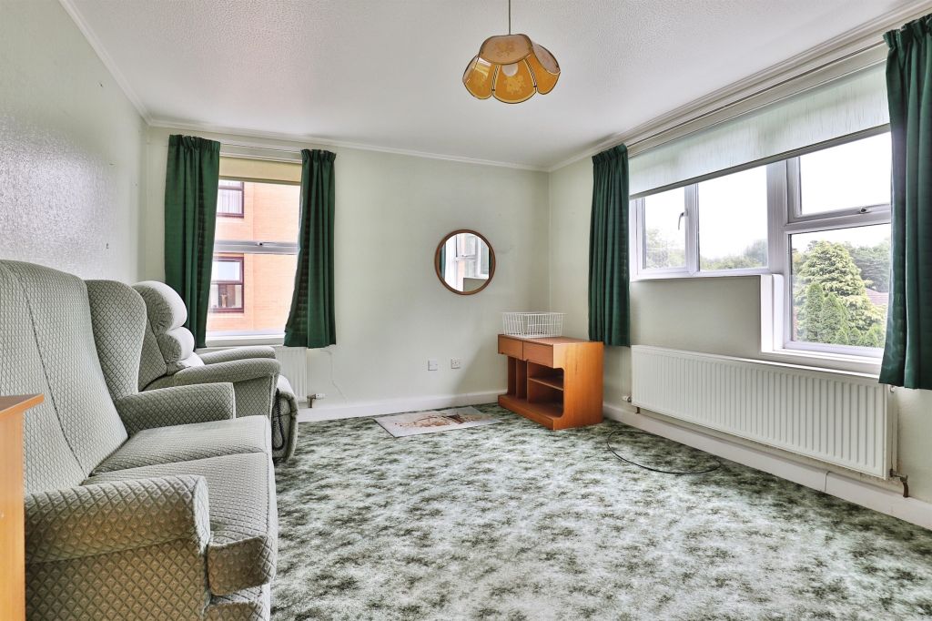 Property photo 2 of 17