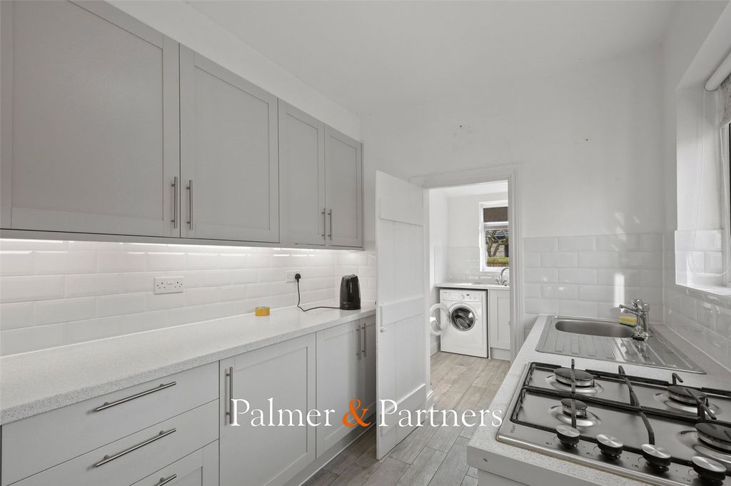 Property photo 3 of 17 Picture No. 06