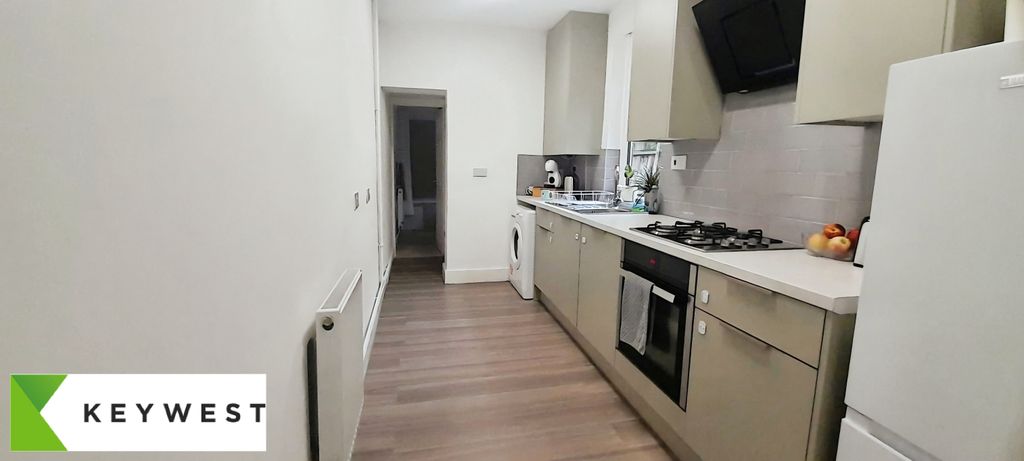 Property photo 2 of 18 0F2Ef2A3-Whatsapp 20Image 202026-06-17 20At 2012.1