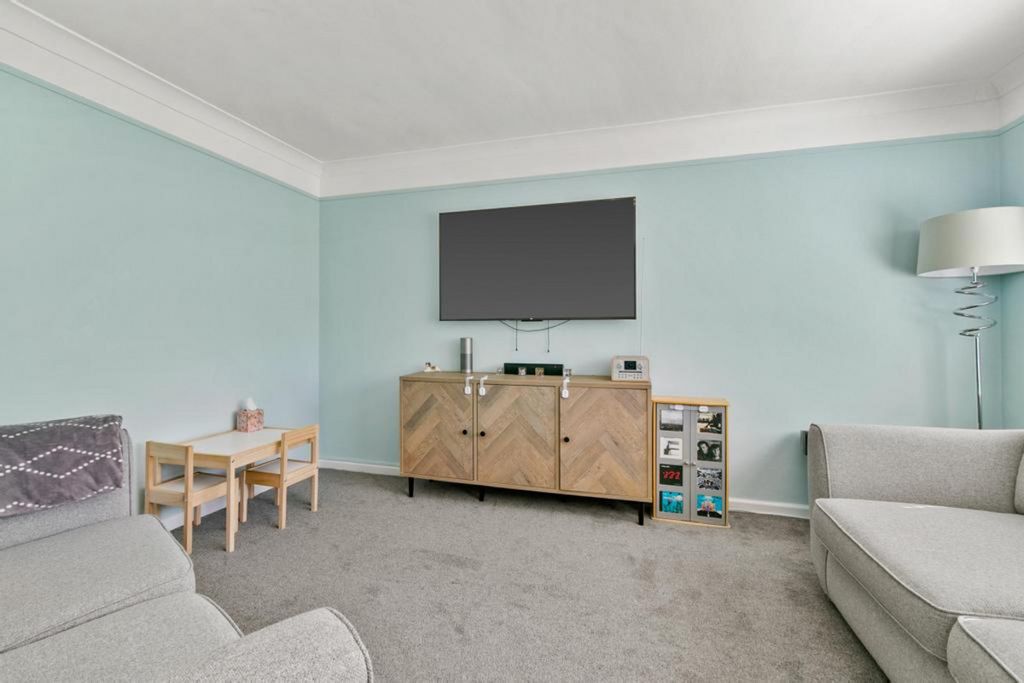 Property photo 3 of 25