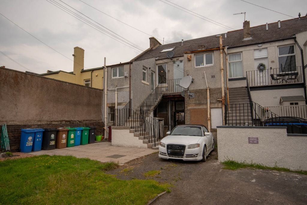 Property photo 3 of 18 Photo 3