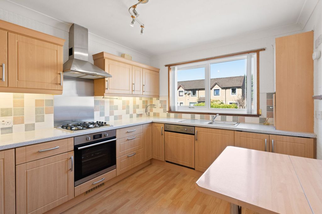 Property photo 3 of 30 Kitchen