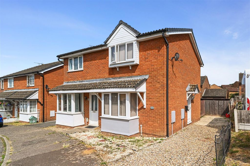 Property photo 1 of 10 Front