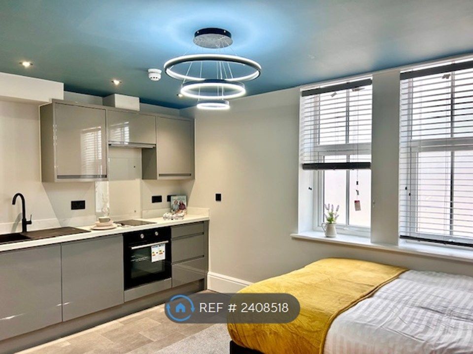 Property photo 1 of 13 Studio 1