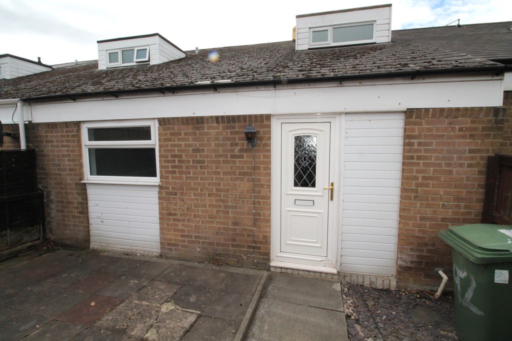 Property photo 1 of 10 Front External