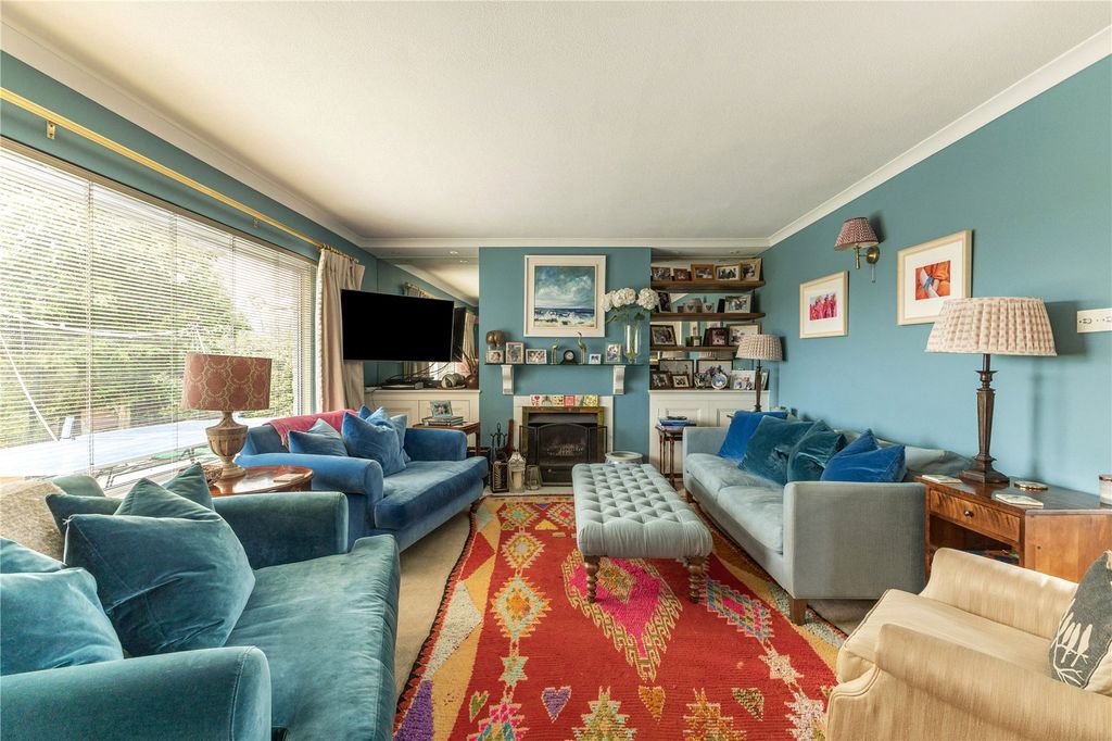 Property photo 2 of 20 Sitting Room