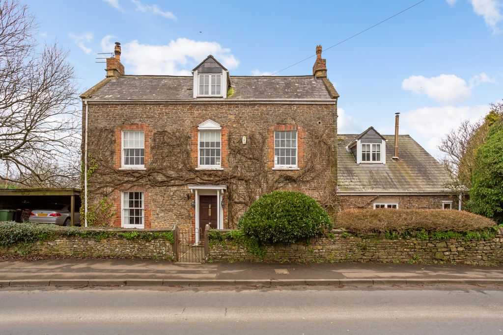 Property photo 1 of 23