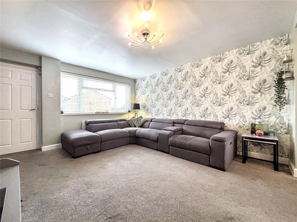 Property photo 3 of 17 Picture No. 12