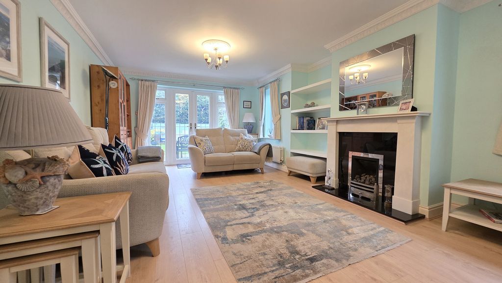 Property photo 3 of 35