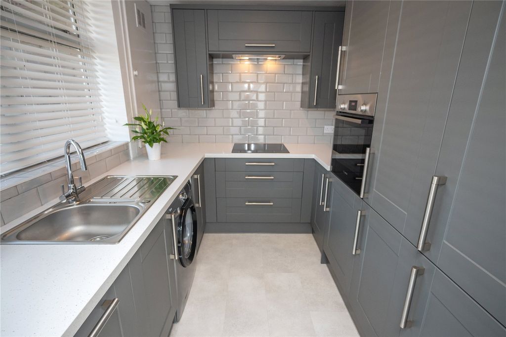 Property photo 3 of 17 Picture No. 09