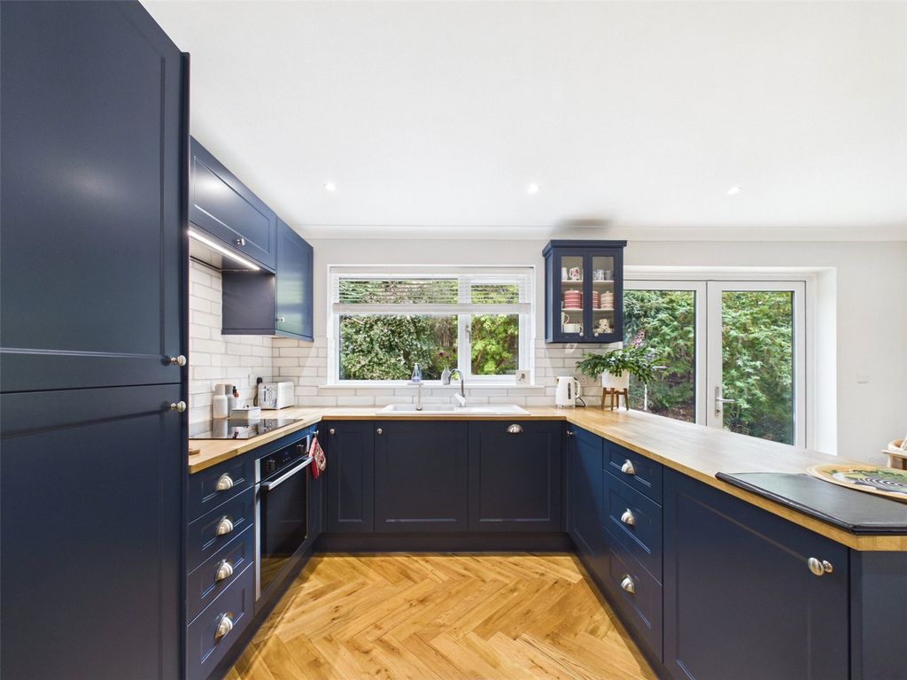 Property photo 2 of 16 Kitchen