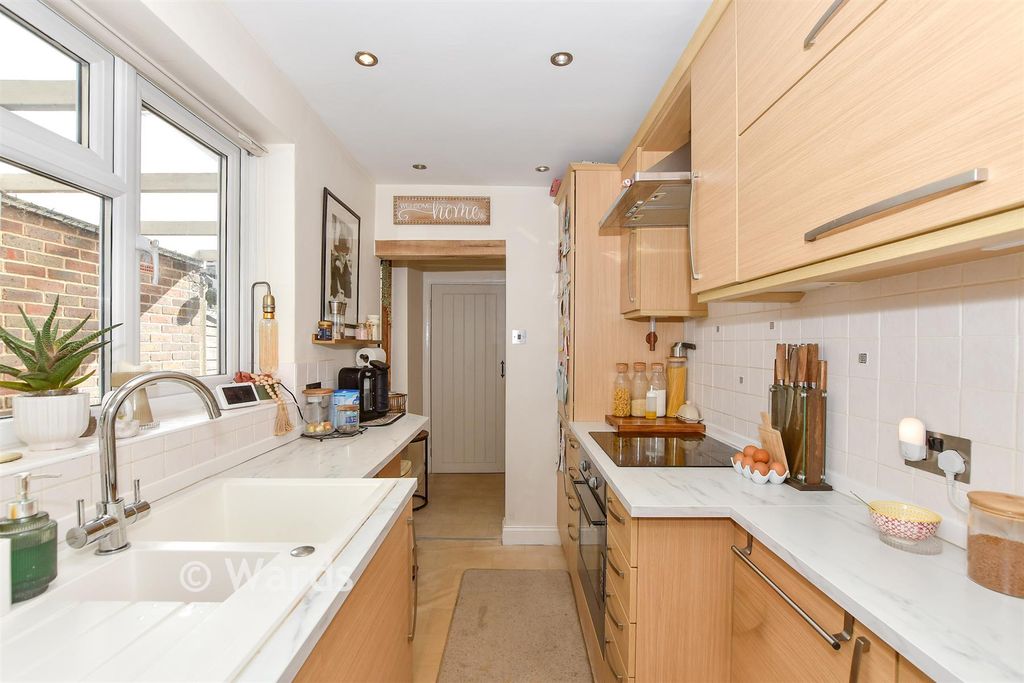 Property photo 3 of 13 Kitchen