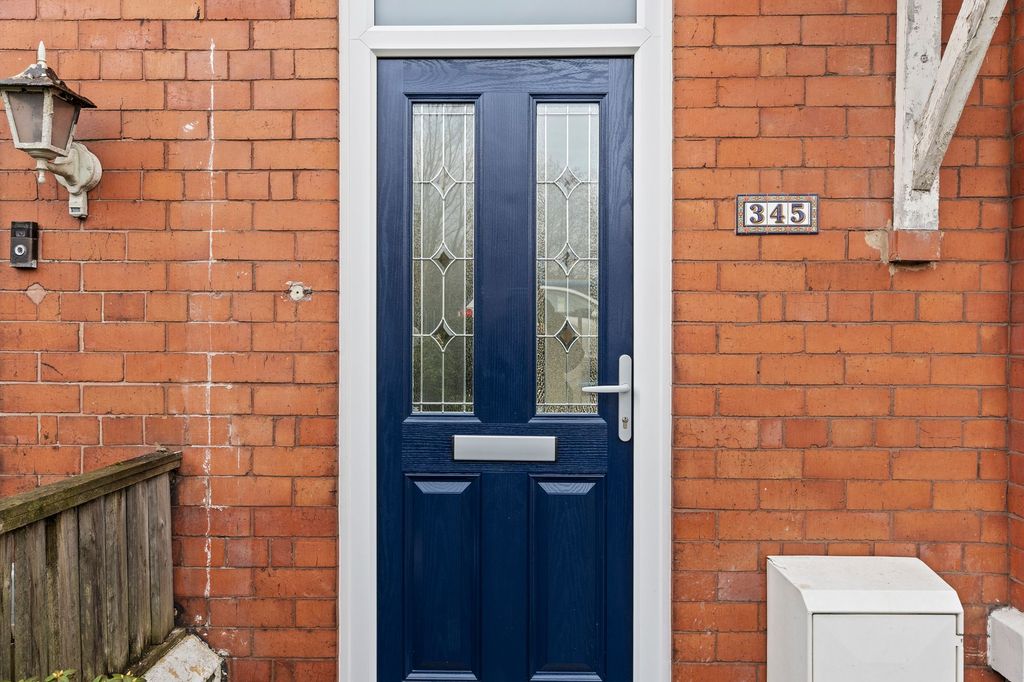 Property photo 2 of 27