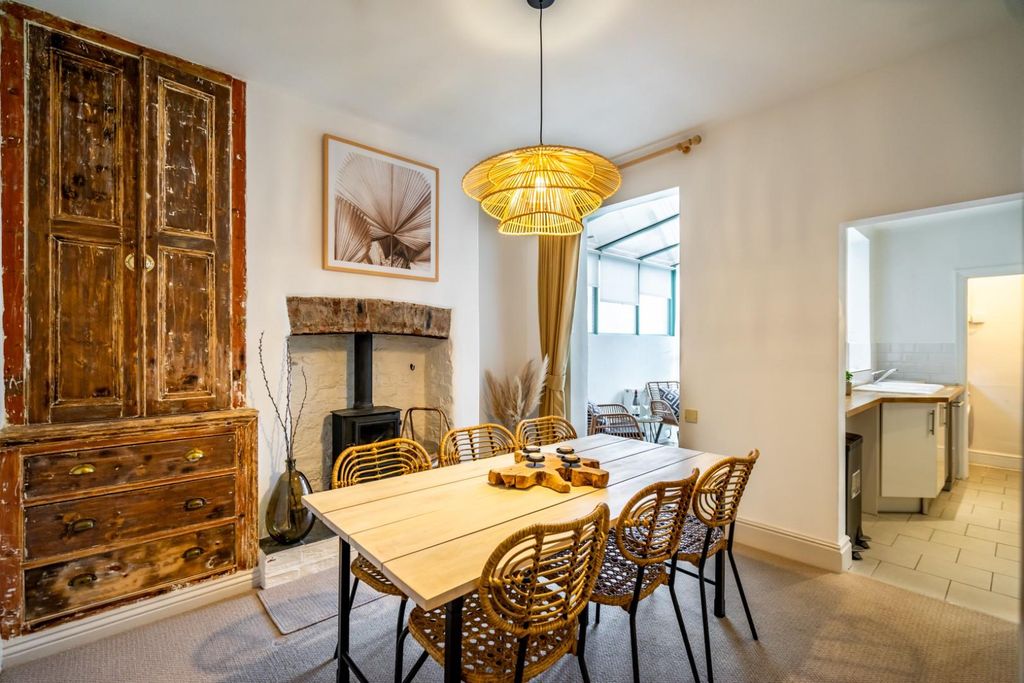 Property photo 2 of 13 Dining Room