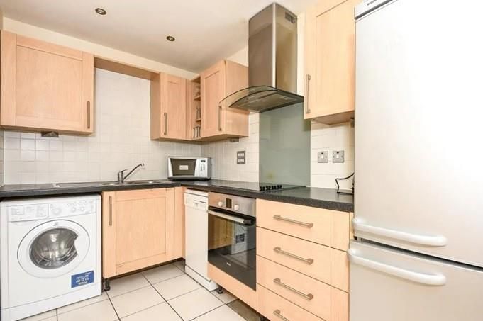 Property photo 3 of 6 Kitchen