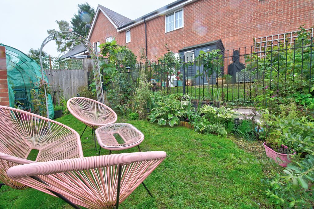 Property photo 1 of 32 Garden