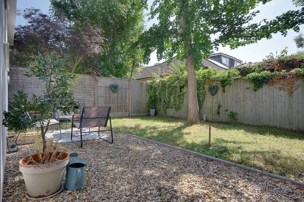 Property photo 3 of 33