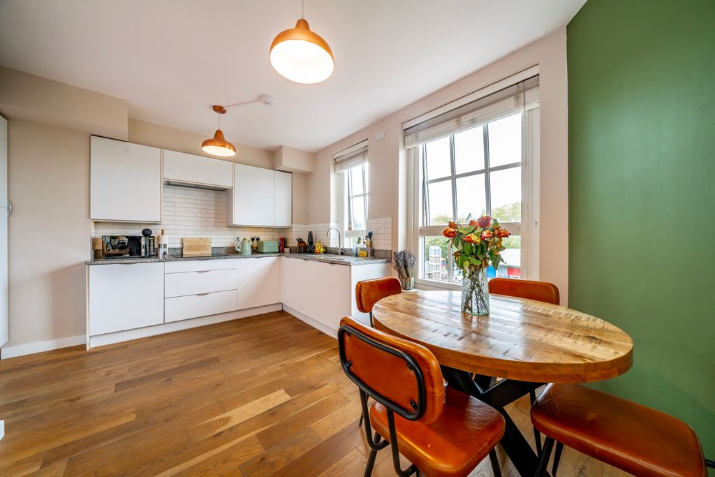 Property photo 3 of 14 Kitchen