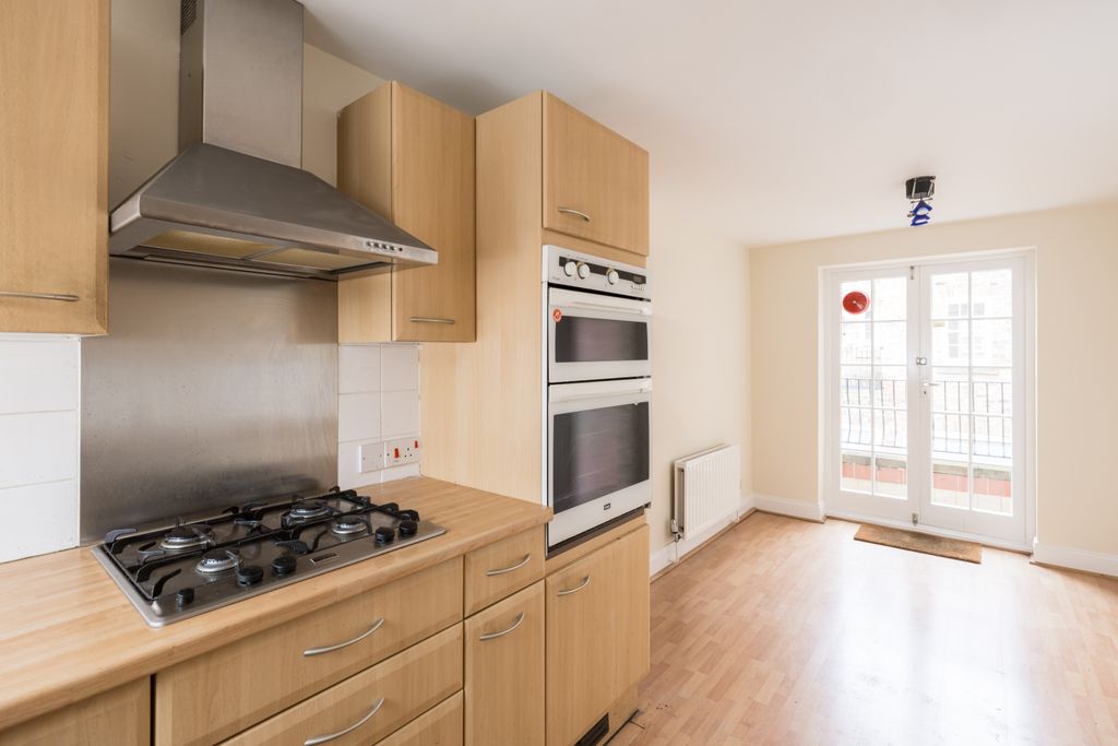 Property photo 3 of 9 Kitchen/Diner