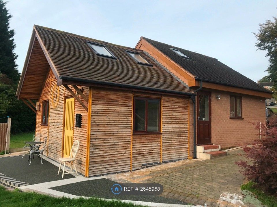 Property photo 1 of 4 Side View