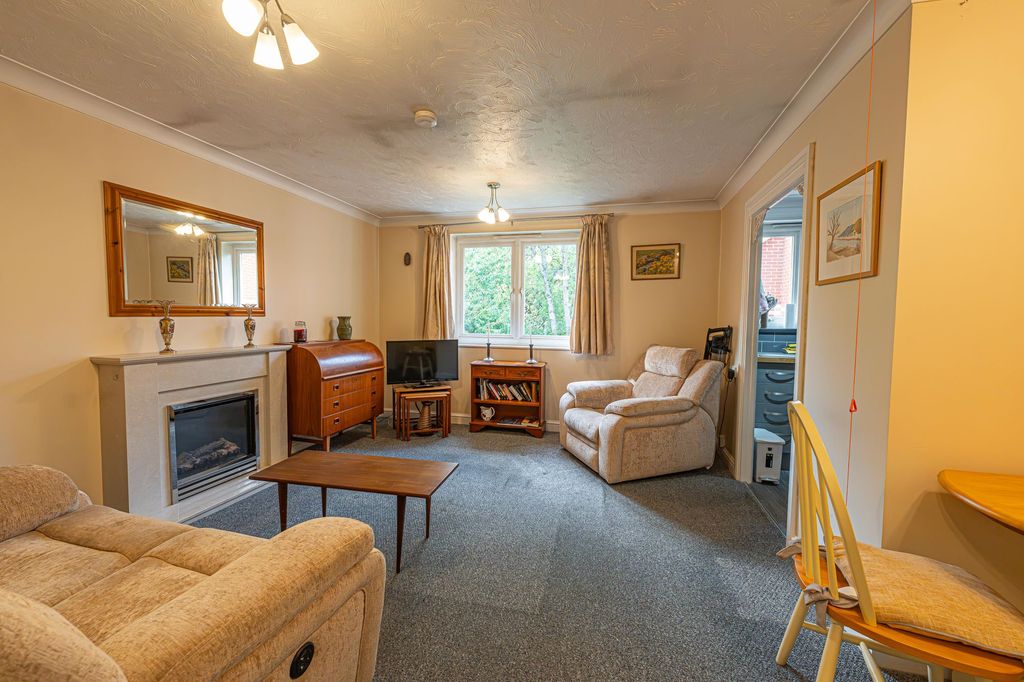 Property photo 3 of 18