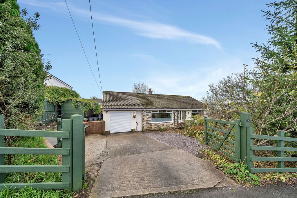 Property photo 1 of 39