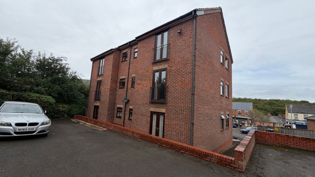 Property photo 1 of 29