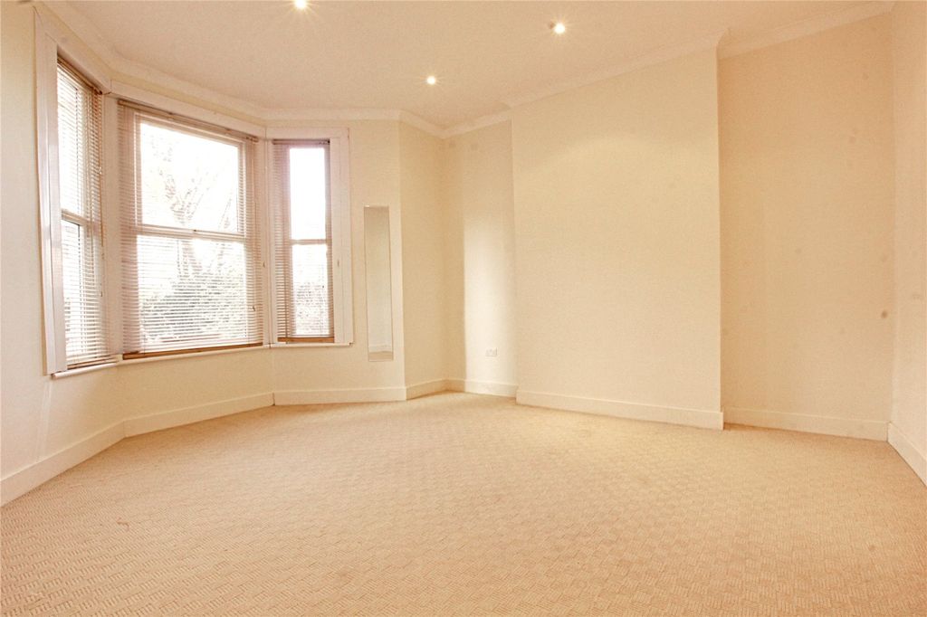 Property photo 3 of 6 Picture No. 09