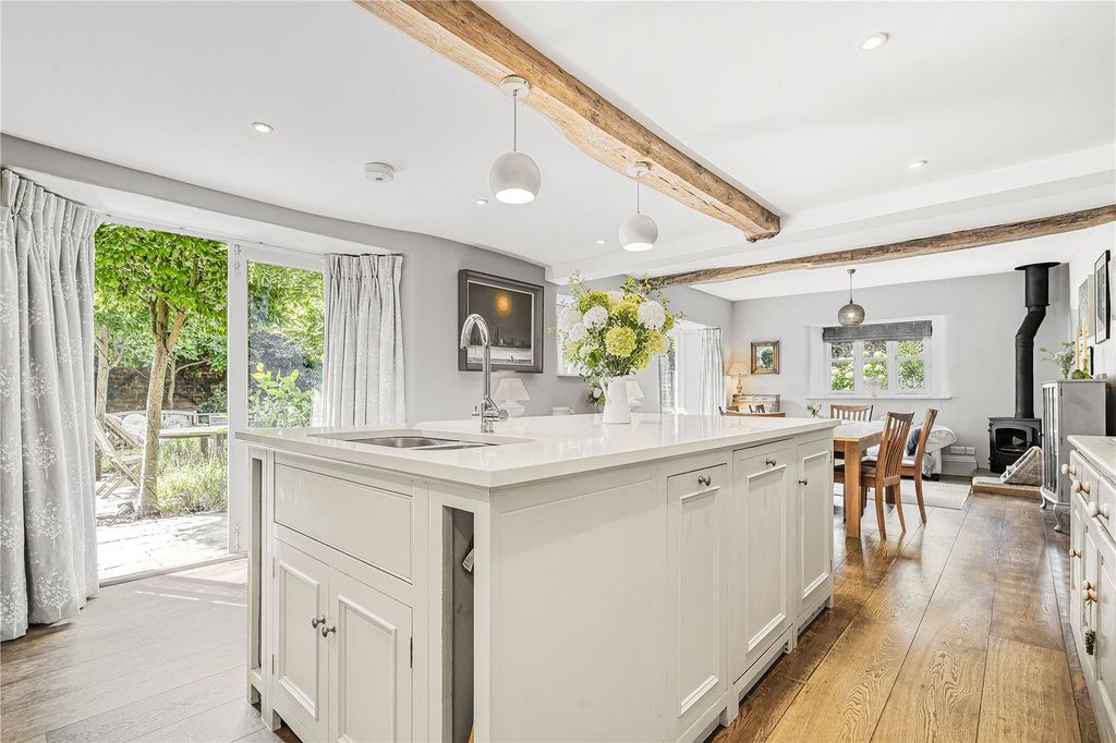 Property photo 2 of 15 Kitchen