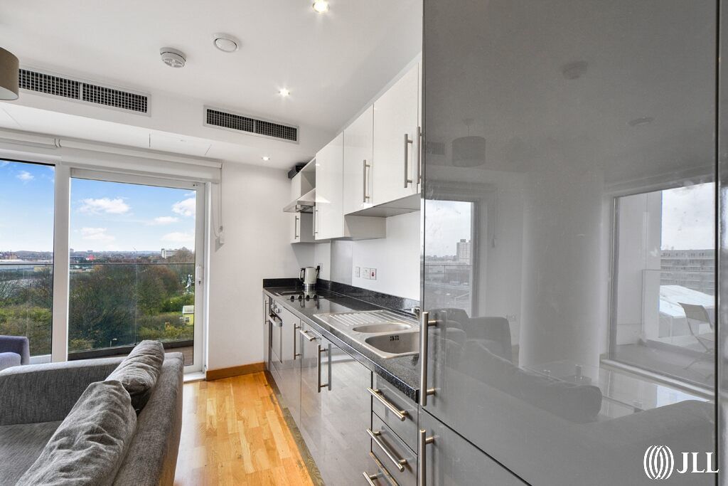 Property photo 3 of 24