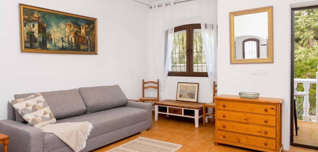 Property photo 3 of 28