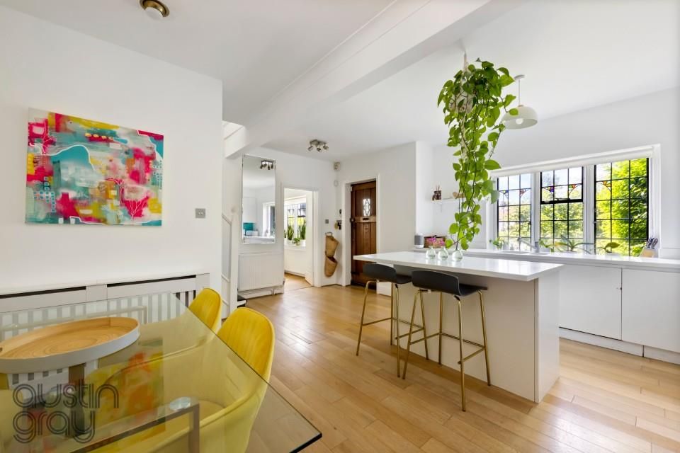 Property photo 3 of 23 Elm Drive, 177-008 (Custom).Jpg