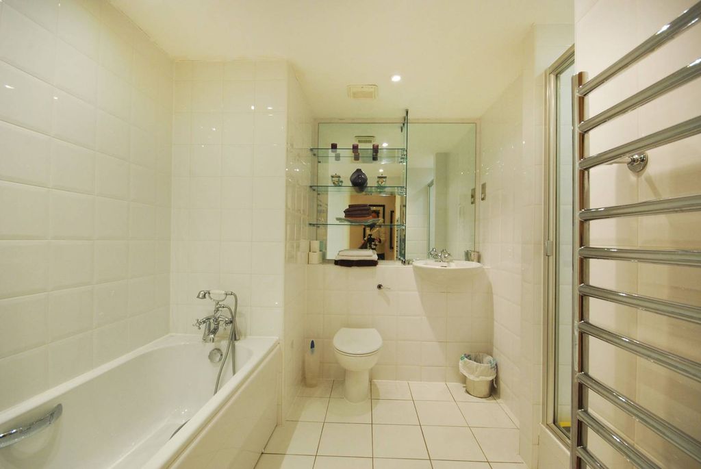 Property photo 3 of 4