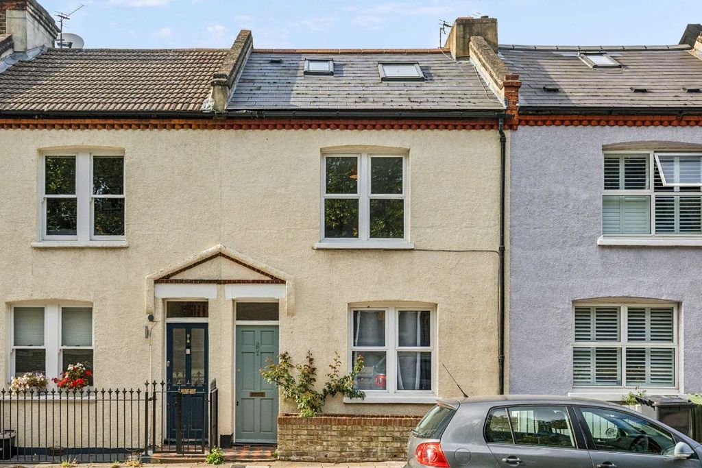 Property photo 1 of 8