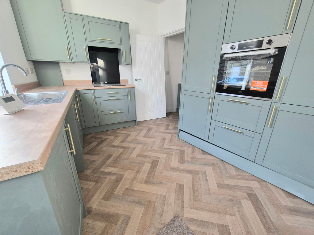 Property photo 2 of 10 Image