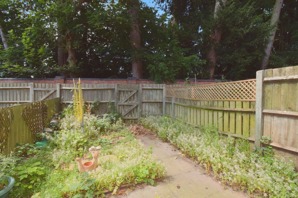 Property photo 2 of 20 4