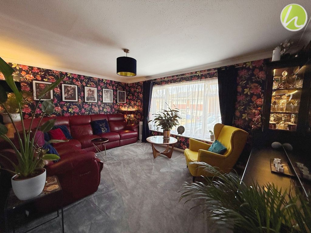 Property photo 3 of 16