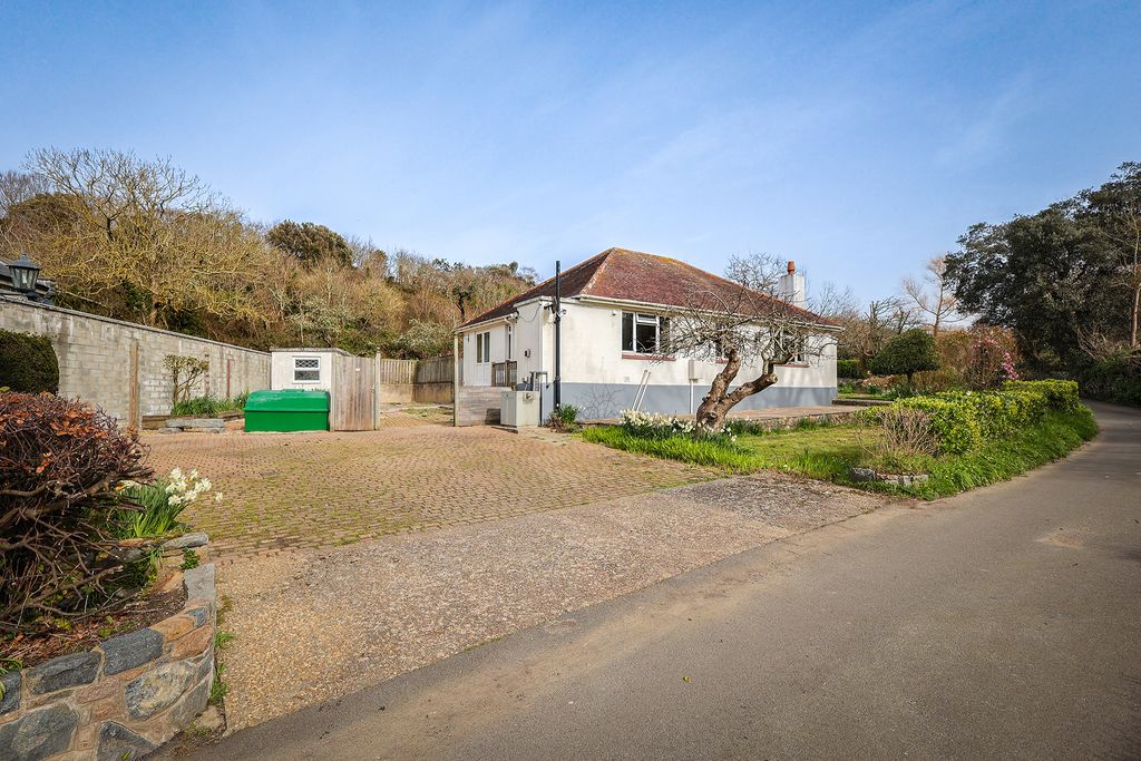 Property photo 1 of 23 Photo 0