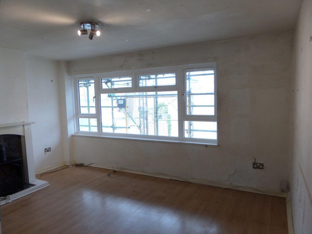 Property photo 3 of 12 Sam_9956.Jpg
