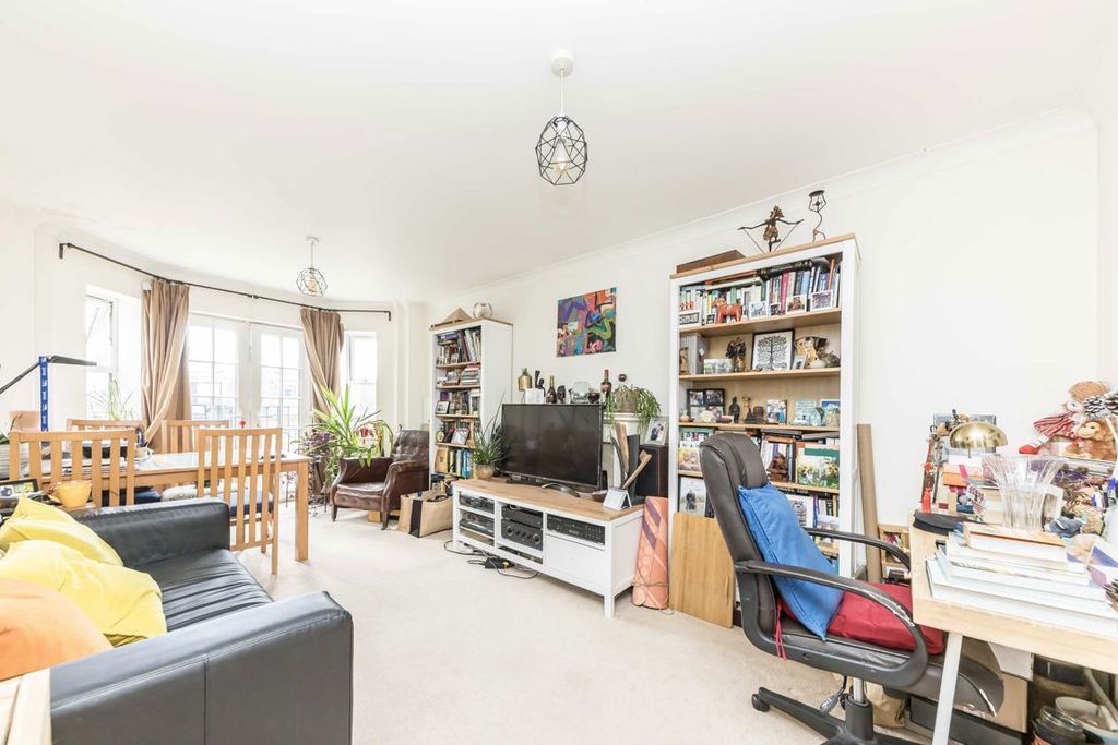 Property photo 2 of 4