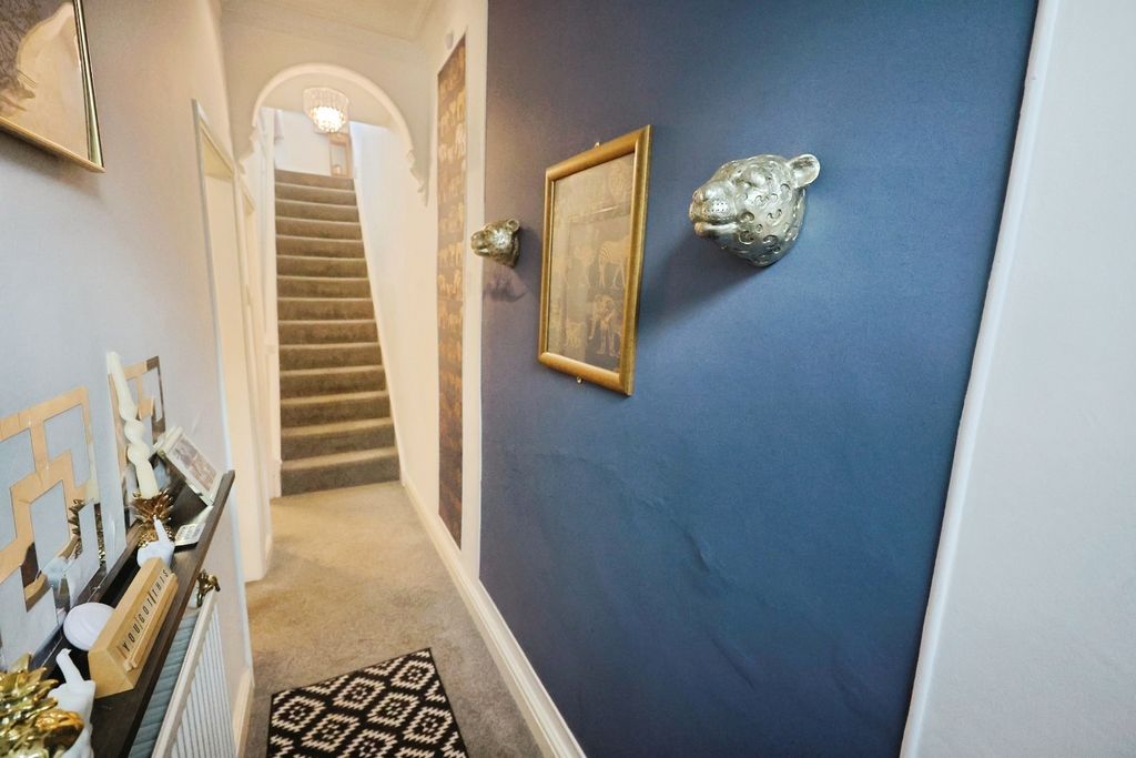 Property photo 2 of 8 Pbox-Img.Jpg