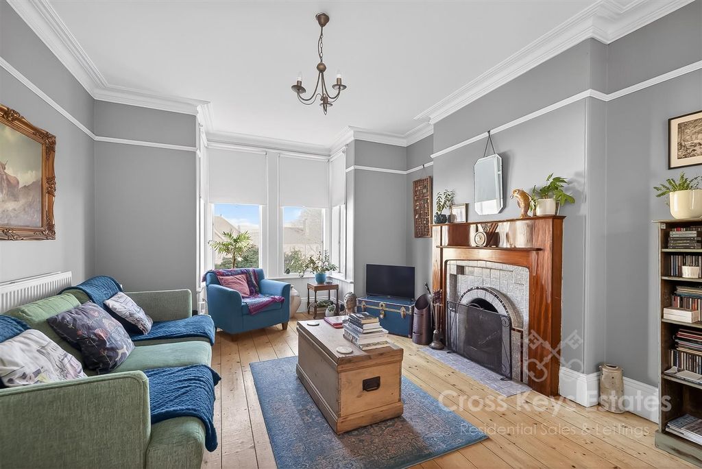 Property photo 2 of 25 Sitting Room